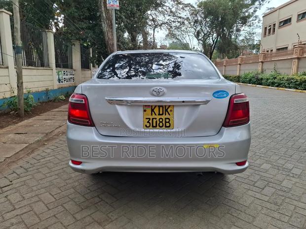 Toyota Axio 1.5 X 2WD 2015 Silver