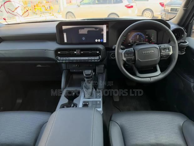 Toyota Land Cruiser Prado 2.8 2024 White