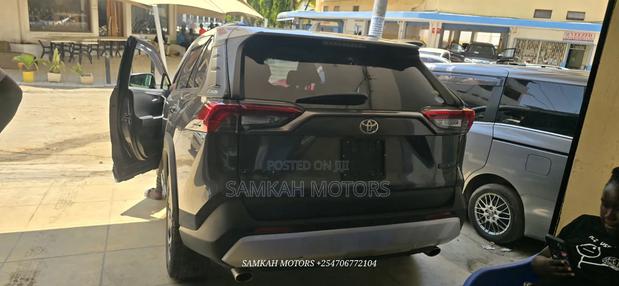 Toyota RAV4 2020 Gray
