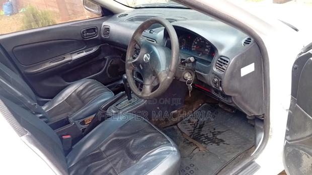 Nissan Advan 2005 White