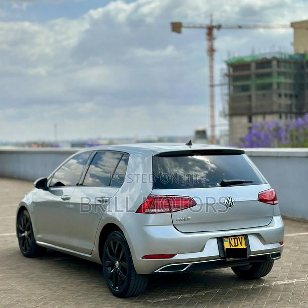 Volkswagen Golf 2018 Silver