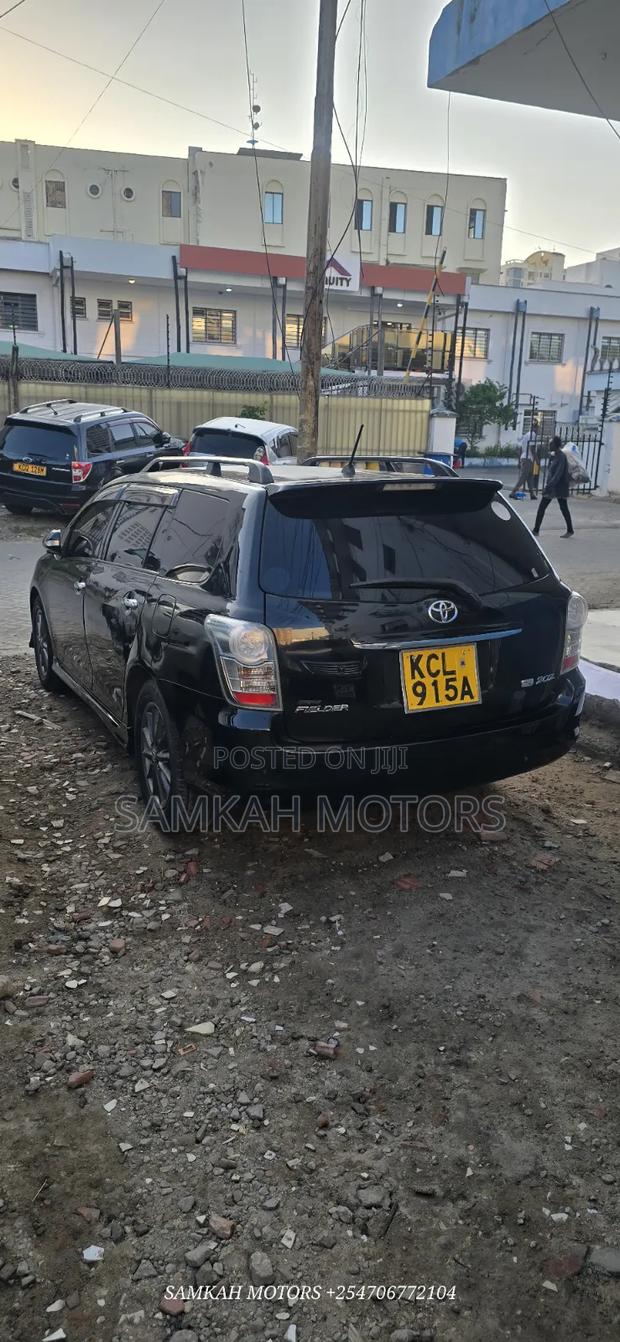 Toyota Corolla Fielder 2012 Black