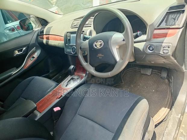 Toyota Allion 2010 Silver