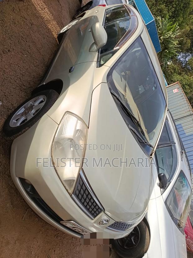 Nissan Tiida 2008 Beige