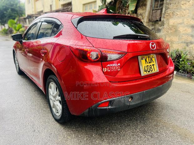 Mazda Axela 2015 Red