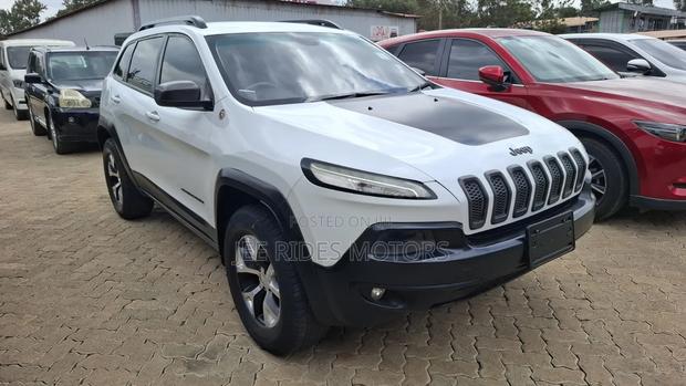 Jeep Cherokee 2015 White