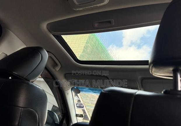 Honda CR-V 2012 White