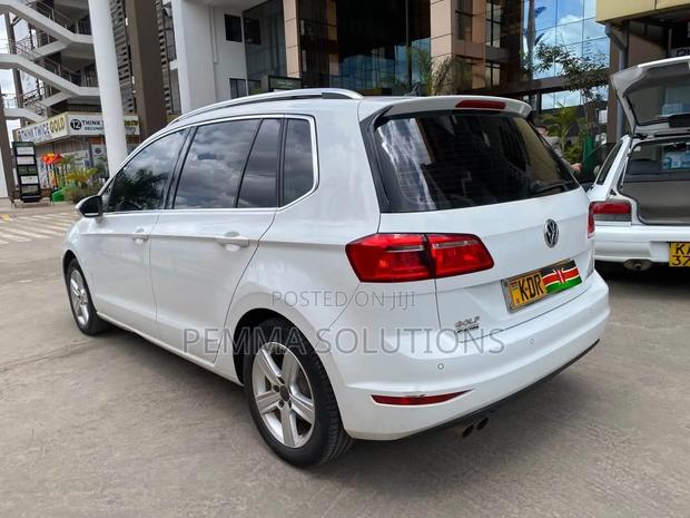 Volkswagen Golf SportWagen 2017 White