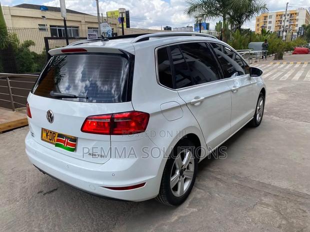 Volkswagen Golf SportWagen 2017 White