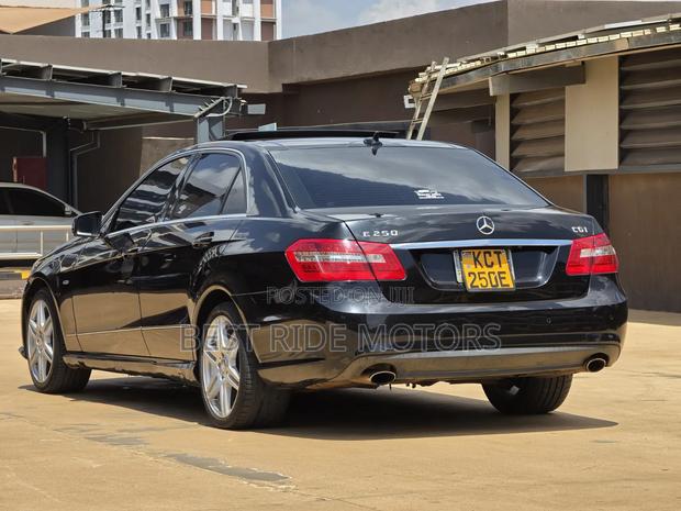 Mercedes-Benz E250 2011 Black
