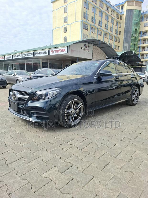 Mercedes-Benz C200 2019 Green