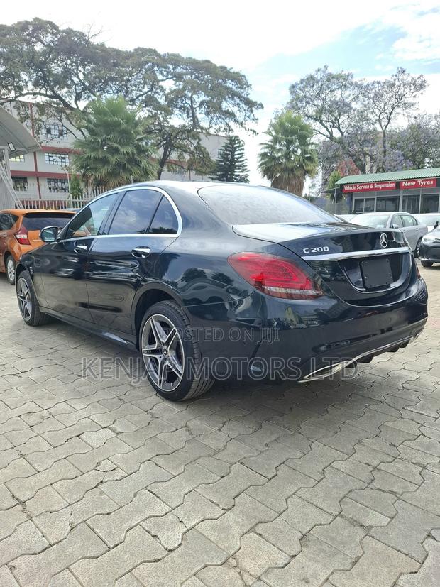 Mercedes-Benz C200 2019 Green