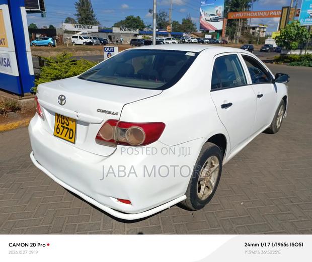 Toyota Corolla 2011 White