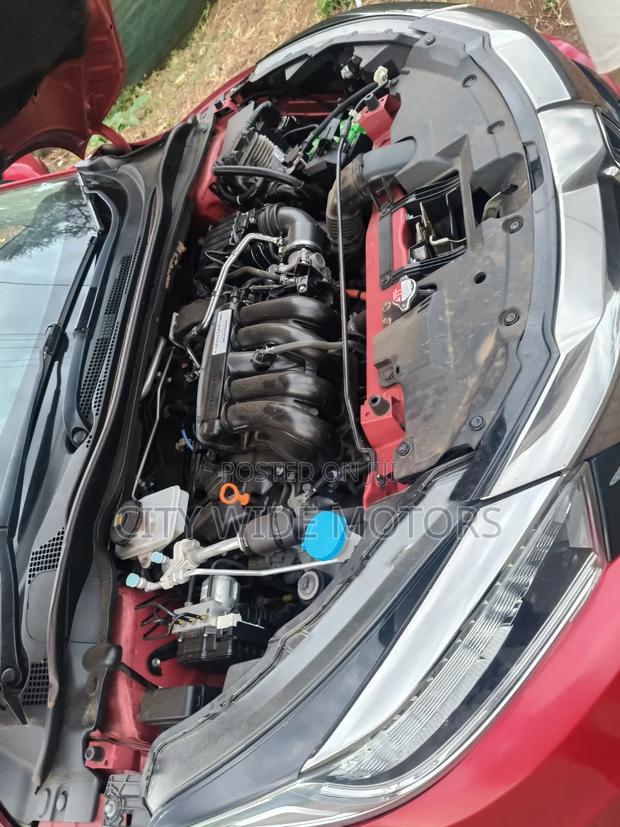 Honda Vezel 1.5 Hybrid 4WD 2018 Red