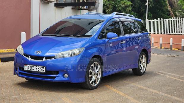 Toyota Wish 2014 Blue