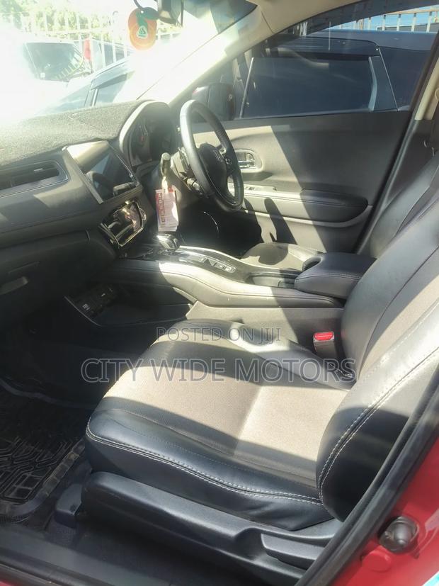 Honda Vezel 1.5 Hybrid 4WD 2018 Red