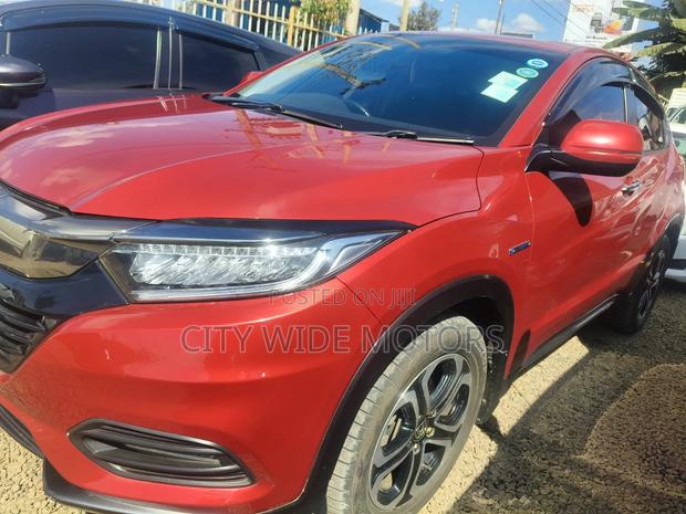 Honda Vezel 1.5 Hybrid 4WD 2018 Red
