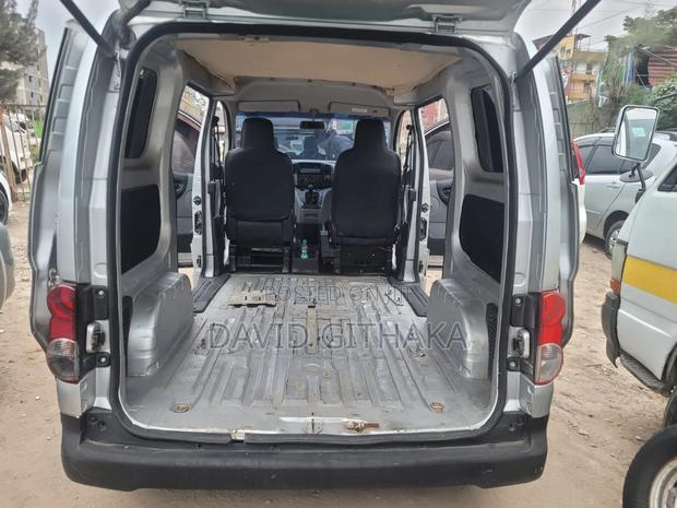 Nissan NV200 2011 Silver