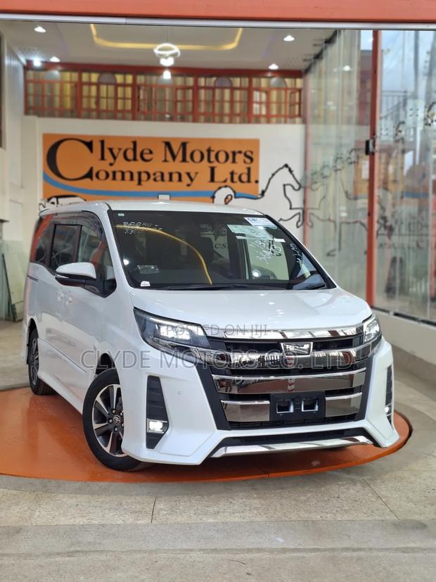Toyota Noah 2.0 FWD (8 Seater) 2019 White