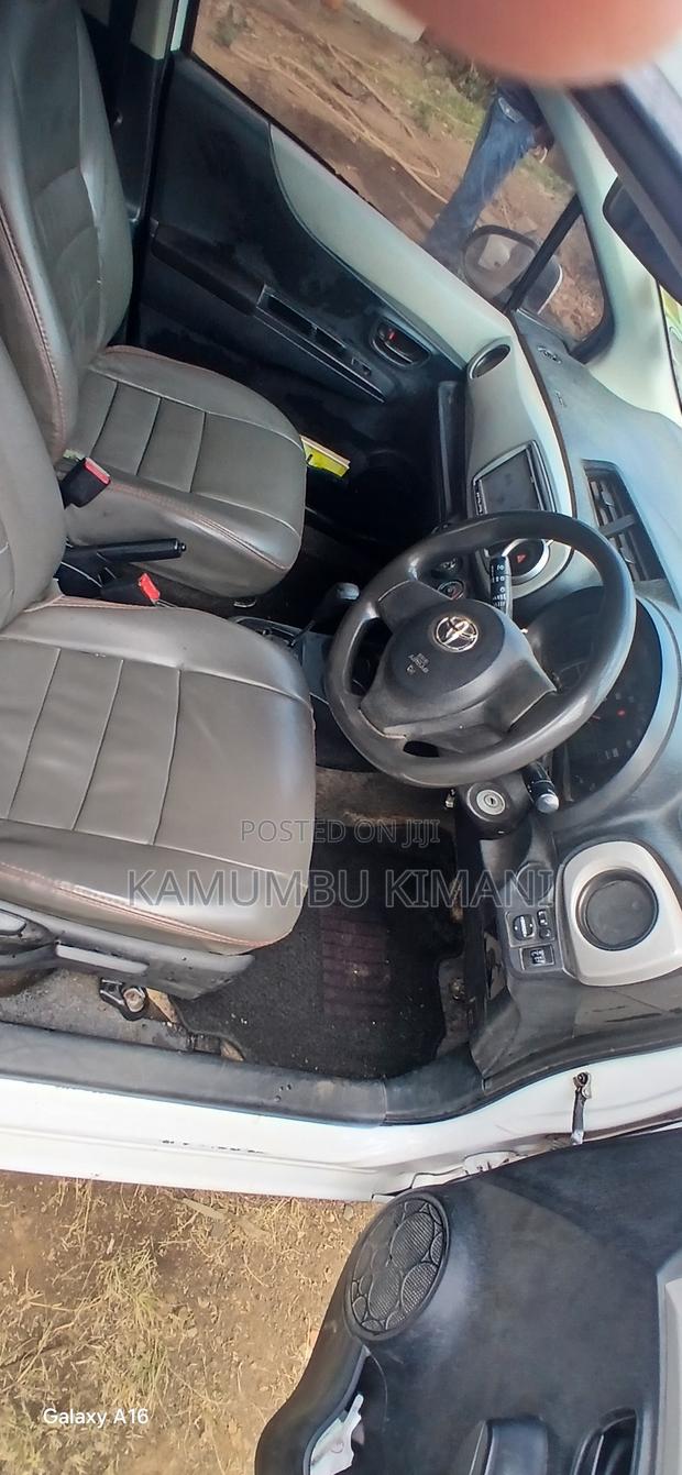 Toyota Vitz 2012 White