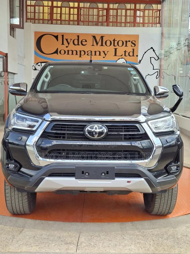 Toyota Hilux 2.4 Diesel 2020 Black