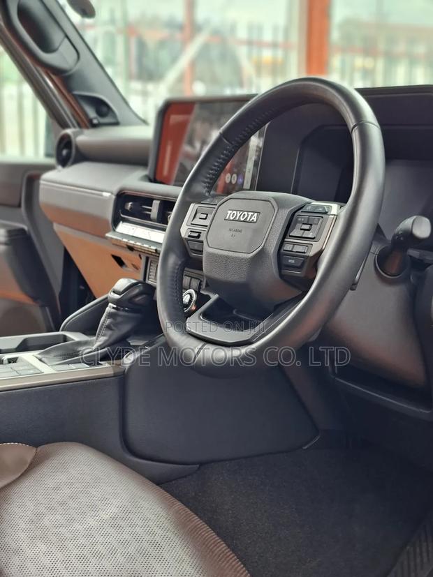 Toyota Land Cruiser Prado 2024 Black