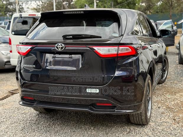 Toyota Harrier 2.0 2019 Black