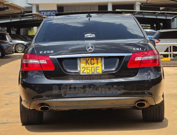 Mercedes-Benz E250 2011 Black