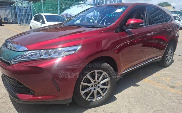 Toyota Harrier 2.0 2019 Maroon