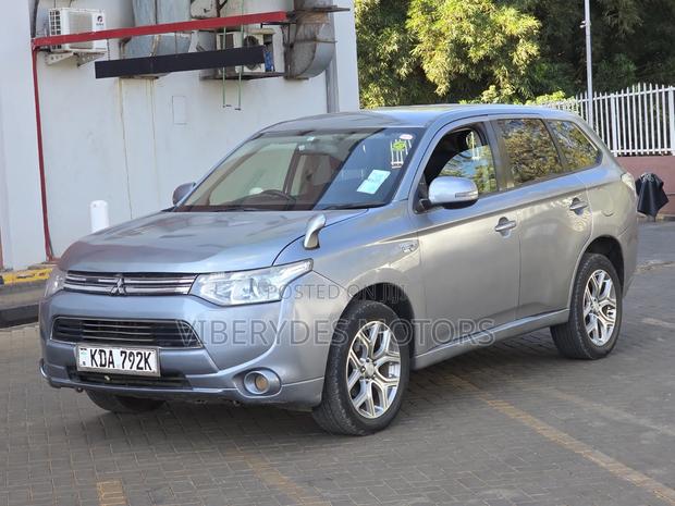 Mitsubishi Outlander 2014 Silver