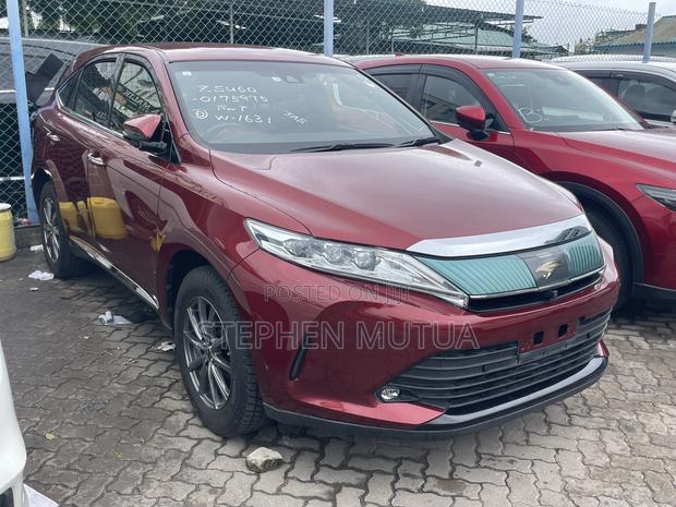 Toyota Harrier 2.0 2019 Maroon