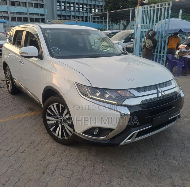 Mitsubishi Outlander SE AWC 2019 White