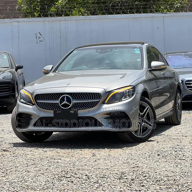 Mercedes-Benz C200 2019 Gold