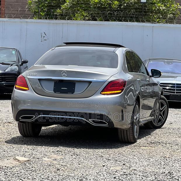 Mercedes-Benz C200 2019 Gold
