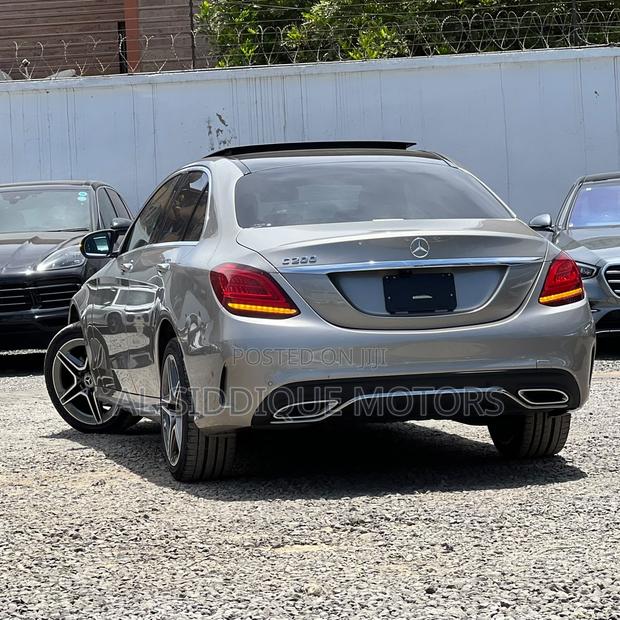 Mercedes-Benz C200 2019 Gold