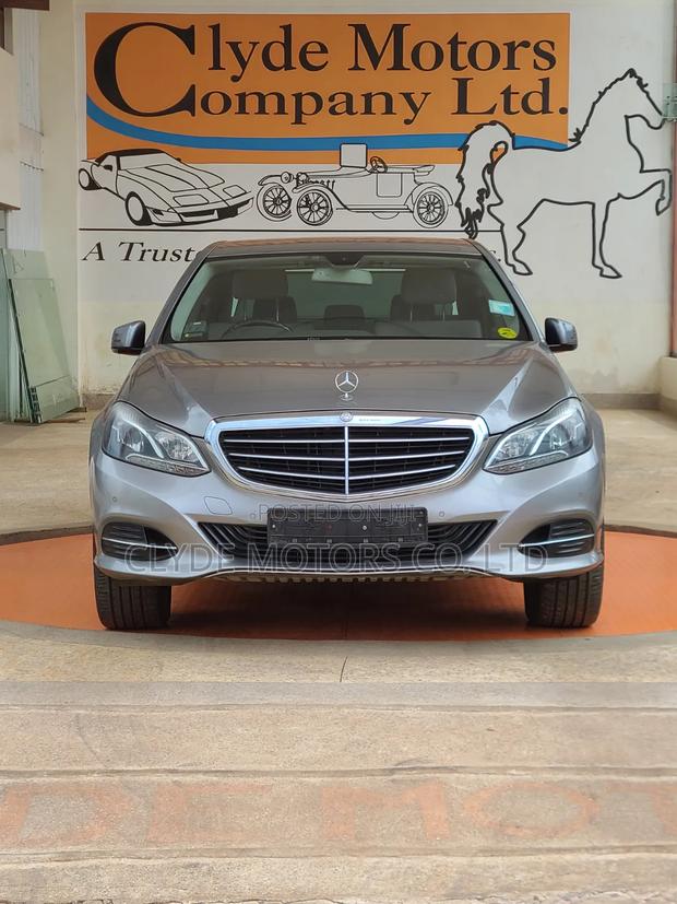 Mercedes-Benz E200 2014 Gray
