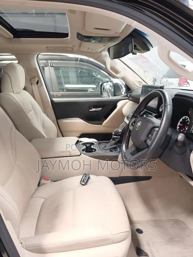 Toyota Land Cruiser 2024