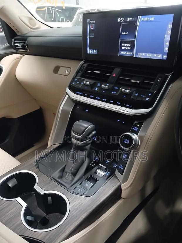 Toyota Land Cruiser 2024