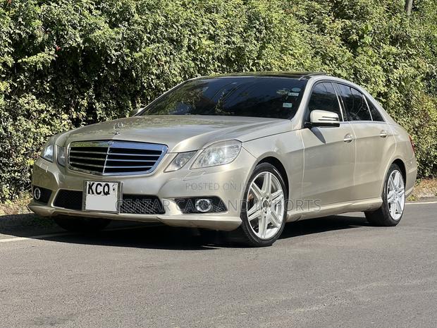 Mercedes-Benz E250 2011 Gold