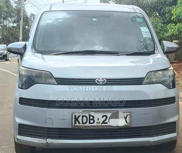 Toyota Spade 2014 Gray