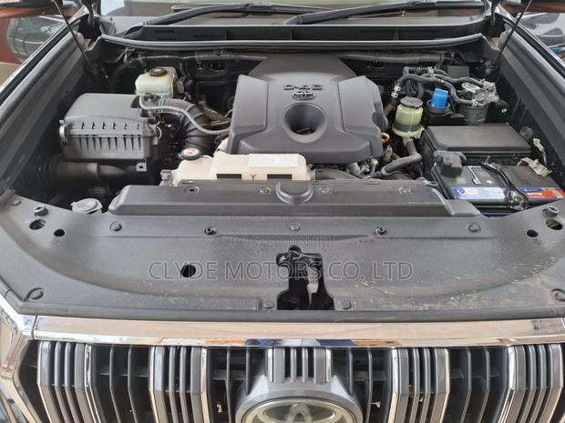 Toyota Land Cruiser Prado 2.8 2018 Black