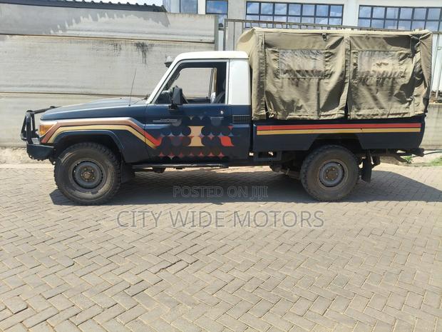 Toyota Land Cruiser 79 Series 2018 Blue