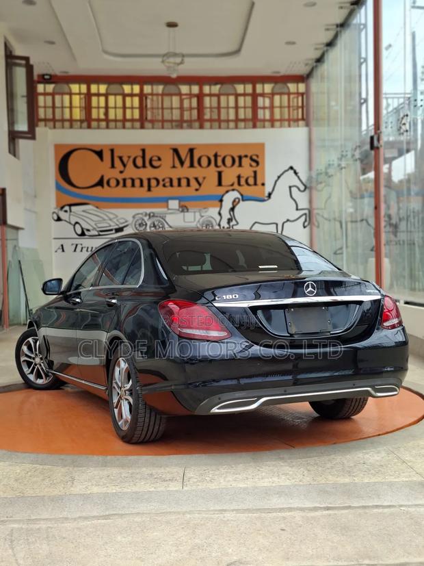 Mercedes-Benz C180 2016 Black
