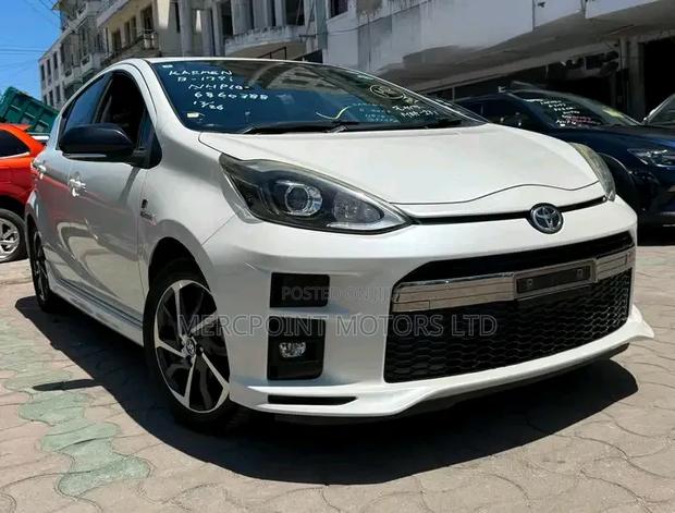 Toyota Aqua 2020 Off white