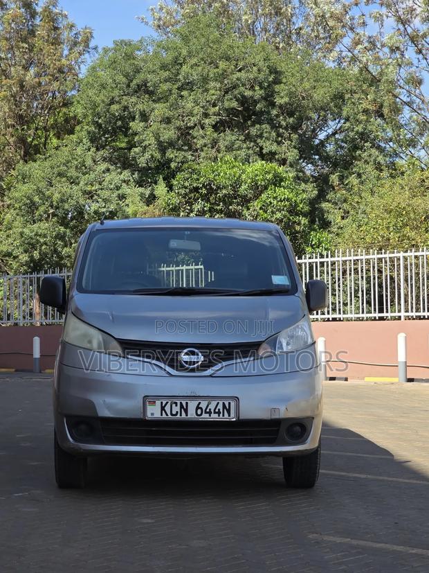 Nissan NV200 2011 Gray