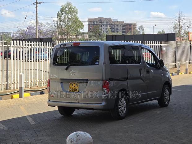 Nissan NV200 2011 Gray