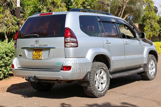 Toyota Land Cruiser Prado 2006 Silver