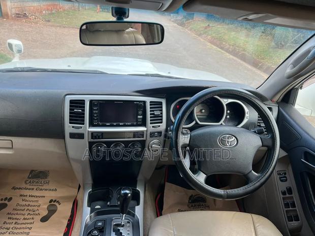 Toyota Hilux 2003 White