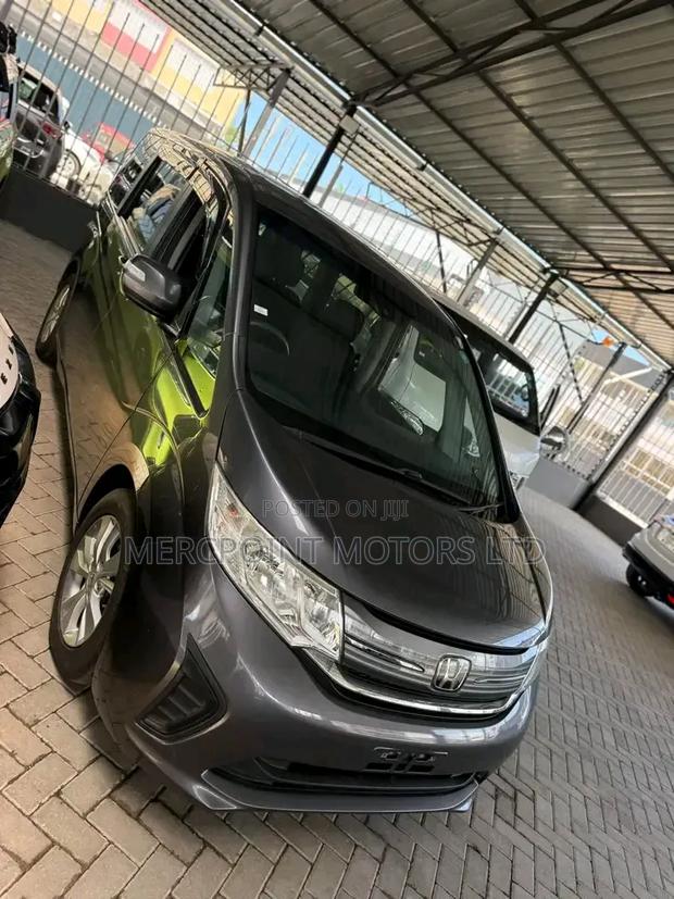 Honda Stepwgn 2019 Gray