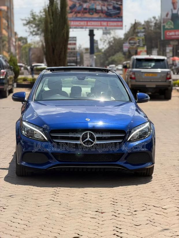 Mercedes-Benz C200 2019 Blue